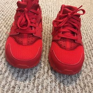 Red Nike Huaraches